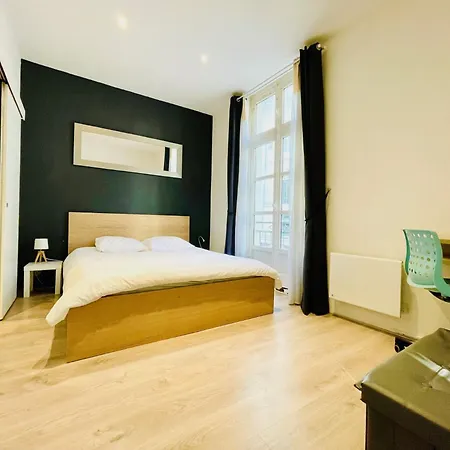 Centre, Parking 100m Apartment